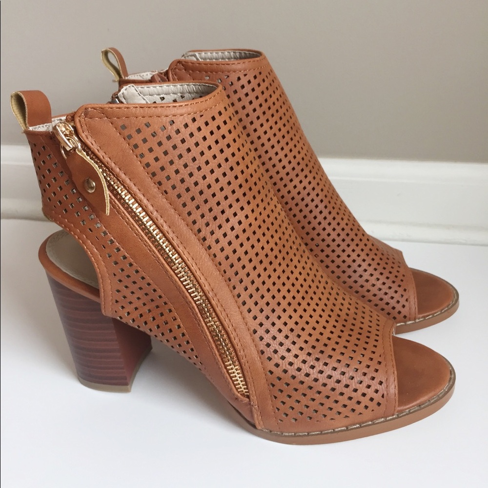 NATURE BREEZE Cognac open toe bootie